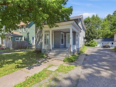 98 Elmwood Ave