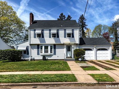 60 Rochford Avenue