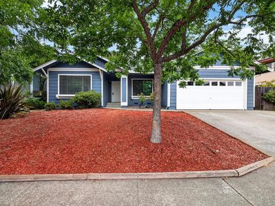 527 Mallory Avenue