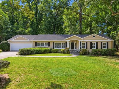 1704 Nottingham Way NE