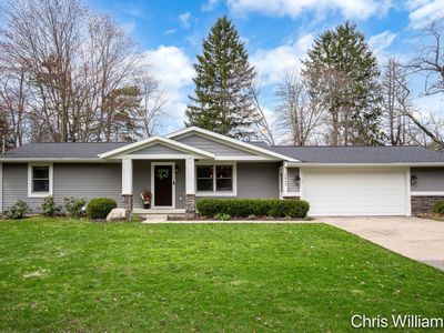 5911 Verta Dr NE