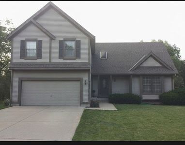 5604 W 158th Ter