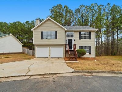 Property at 3754 Salem Meadows Dr, Lithonia, GA