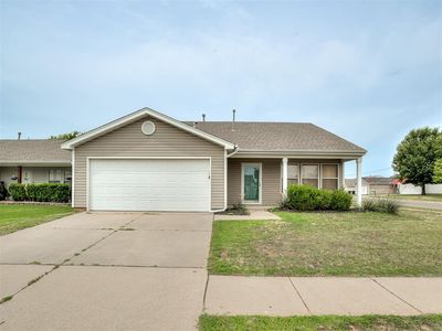 901 Hyacinth Hollow Dr
