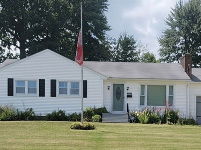 Property at 3325 Briarwood Ln, Youngstown, OH
