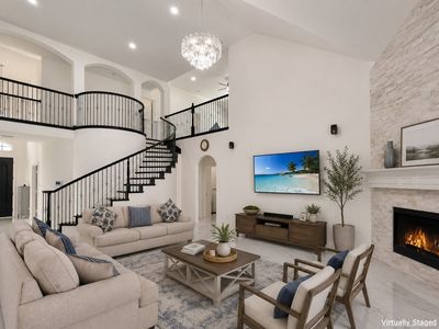 1505 Isaac Ln