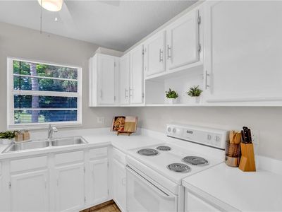 17 Vista Palm Lane #201