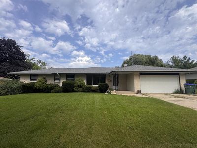 5800 Lakeview DRIVE