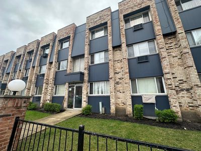 8649 1/2 W Foster Ave APT 1B
