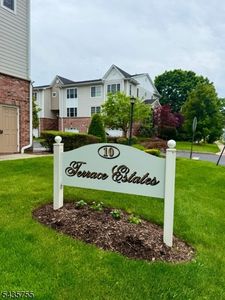 10 Terrace Ave #11
