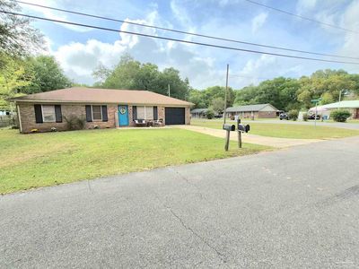 5441 Gwen Ln