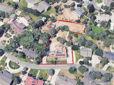 7 Rollingwood Ln