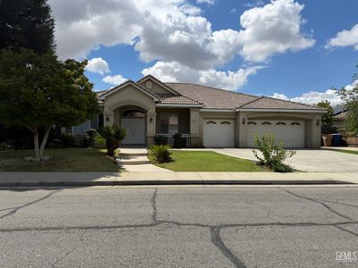 9213 Lake Victoria Dr
