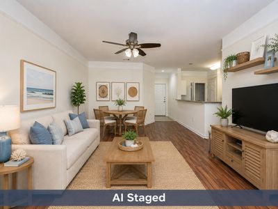 2211 Egret Crest Ln