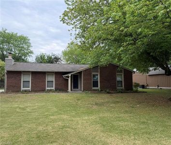 2807 Lamroc Rd