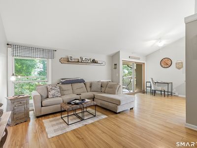 6-B Country Squire Drive #6B