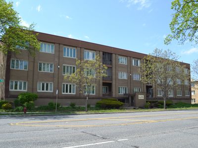 10048 S Pulaski Rd APT 3E