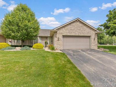 447 Falcon Dr