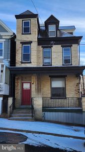 362 Locust St