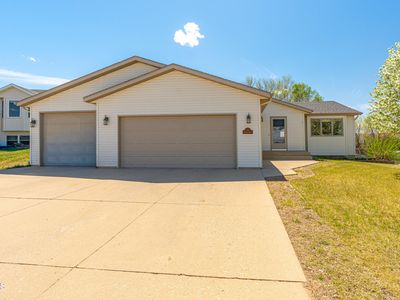 7 Humbert Dr