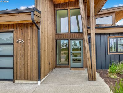 496 Sea View Dr