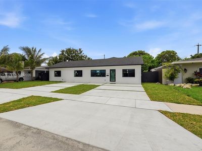 1140 NE 201st Ter