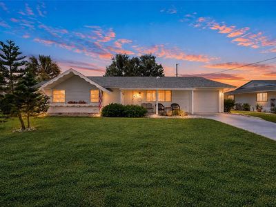 702 THUNDERBIRD AVENUE