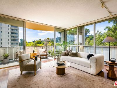 4411 Los Feliz Blvd APT 502