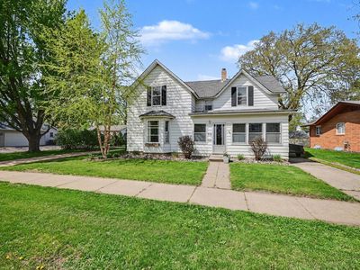 714 4th St W