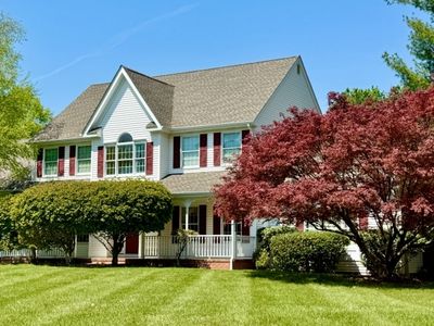 26 Poling Farm Ct