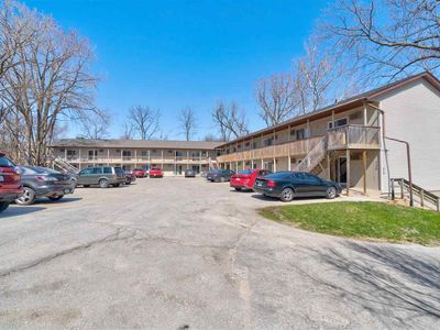 732-736 740 Michael St