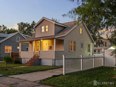 212 University Ave