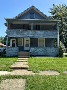 2201-2203 Hancock St