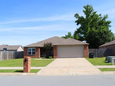 6740 Red Oak Ln