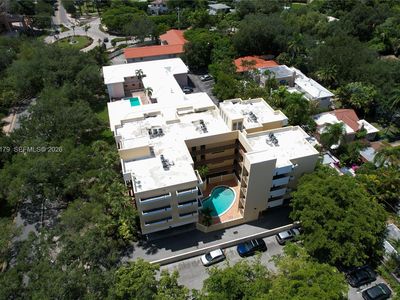 525 Coral Way APT 403