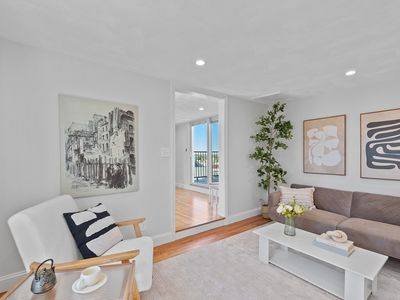 3 Hillside Ave #3