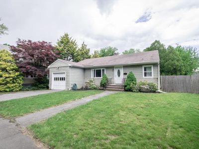 21 Salem St
