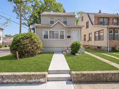 188-01 Mangin Avenue