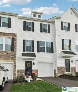 Property at 7626 Clayton Ave, Coopersburg, PA