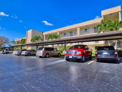 2111 Barkeley Ln APT 11