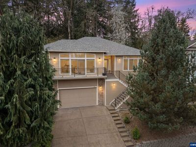 408 La Cresta Dr SE