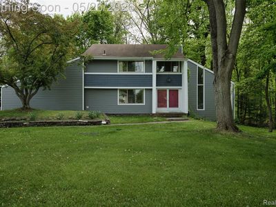 25201 Briarwyke Dr