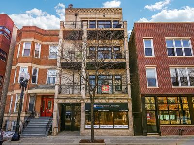 1933 W Irving Park Rd APT 3
