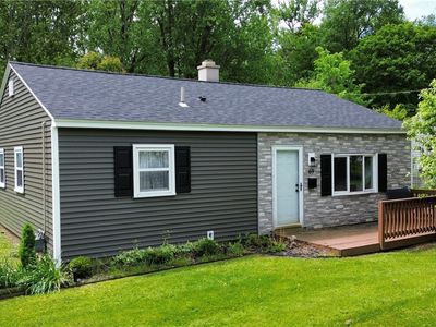 69 Oakdale Ave S