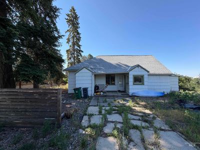 1021 Orchard Ave