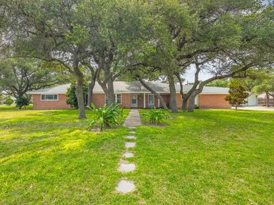 705 Oak Ave