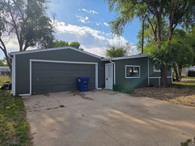 Property at 101 Larch Dr, Log Lane Village, CO