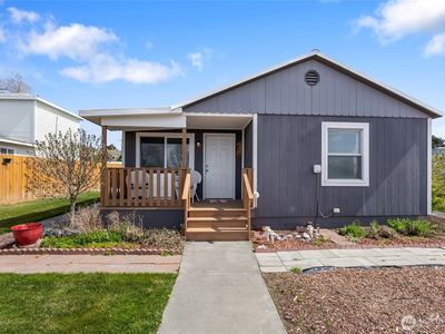 210 N Gladiola Street