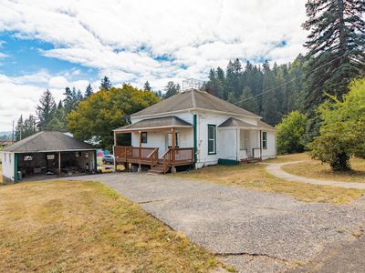 Property at 821 NW 5th St, Toledo, OR