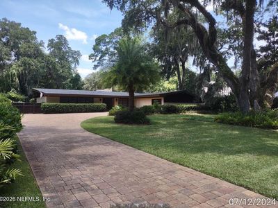 2640 HOLLY POINT Road E